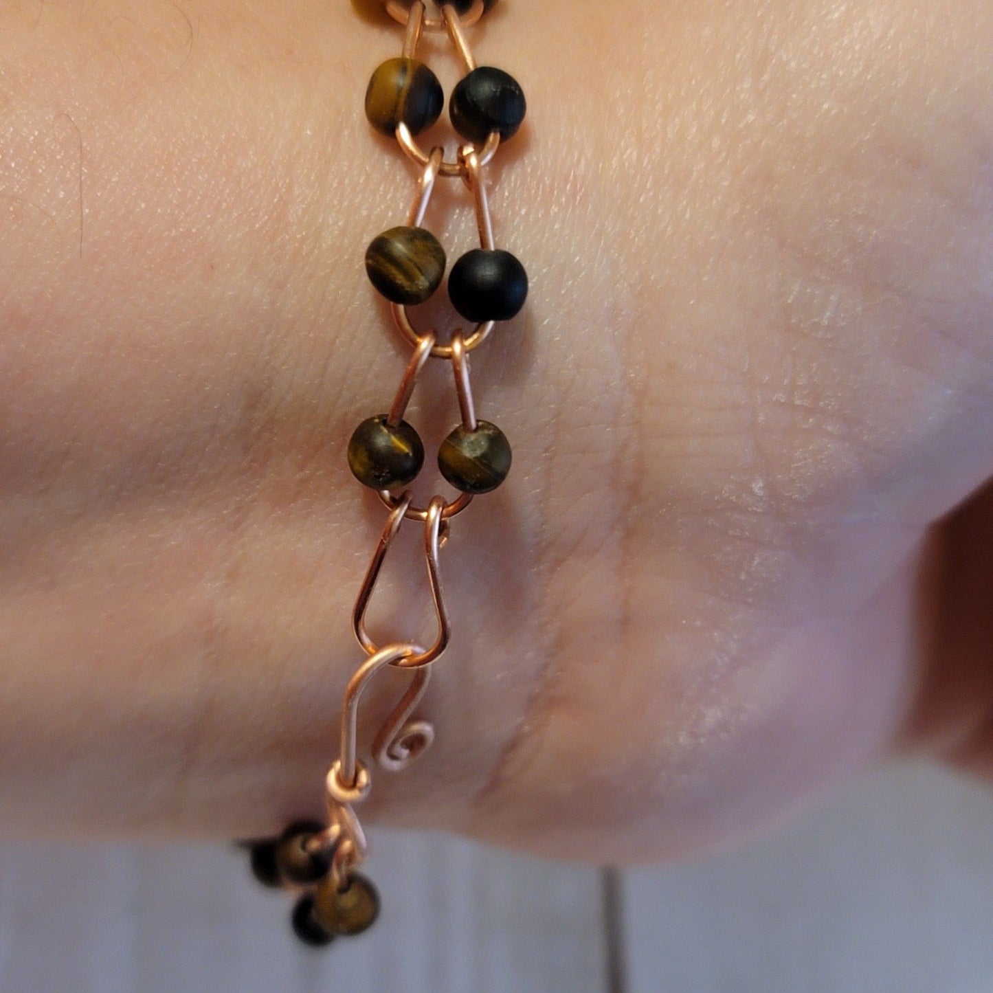 Handmade Copper Horseshoe Link Bracelet with Tiger’s Eye Beads