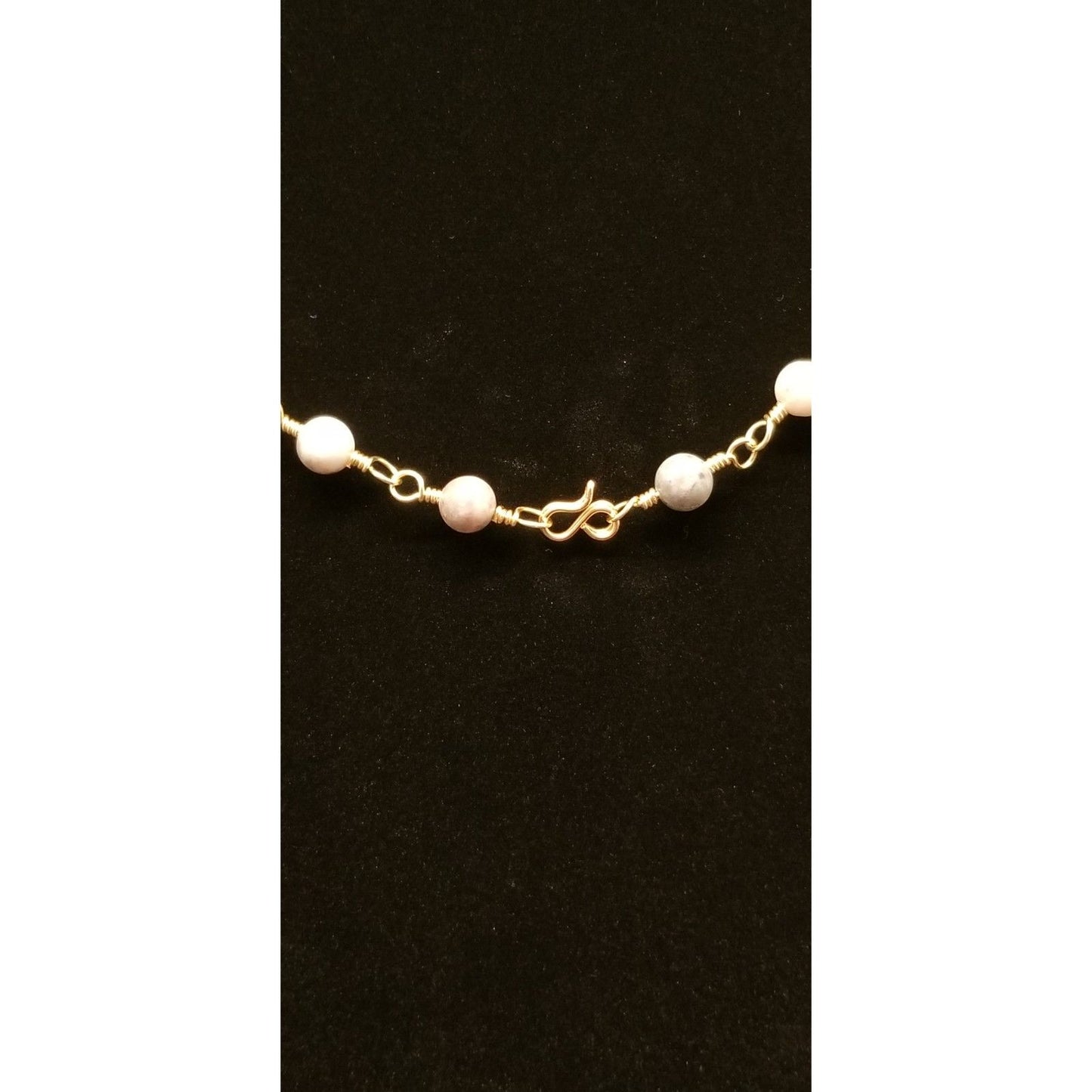 Handmade Agate Bead Chain Necklace – Gold Tone Wire Wrapped Natural Stone