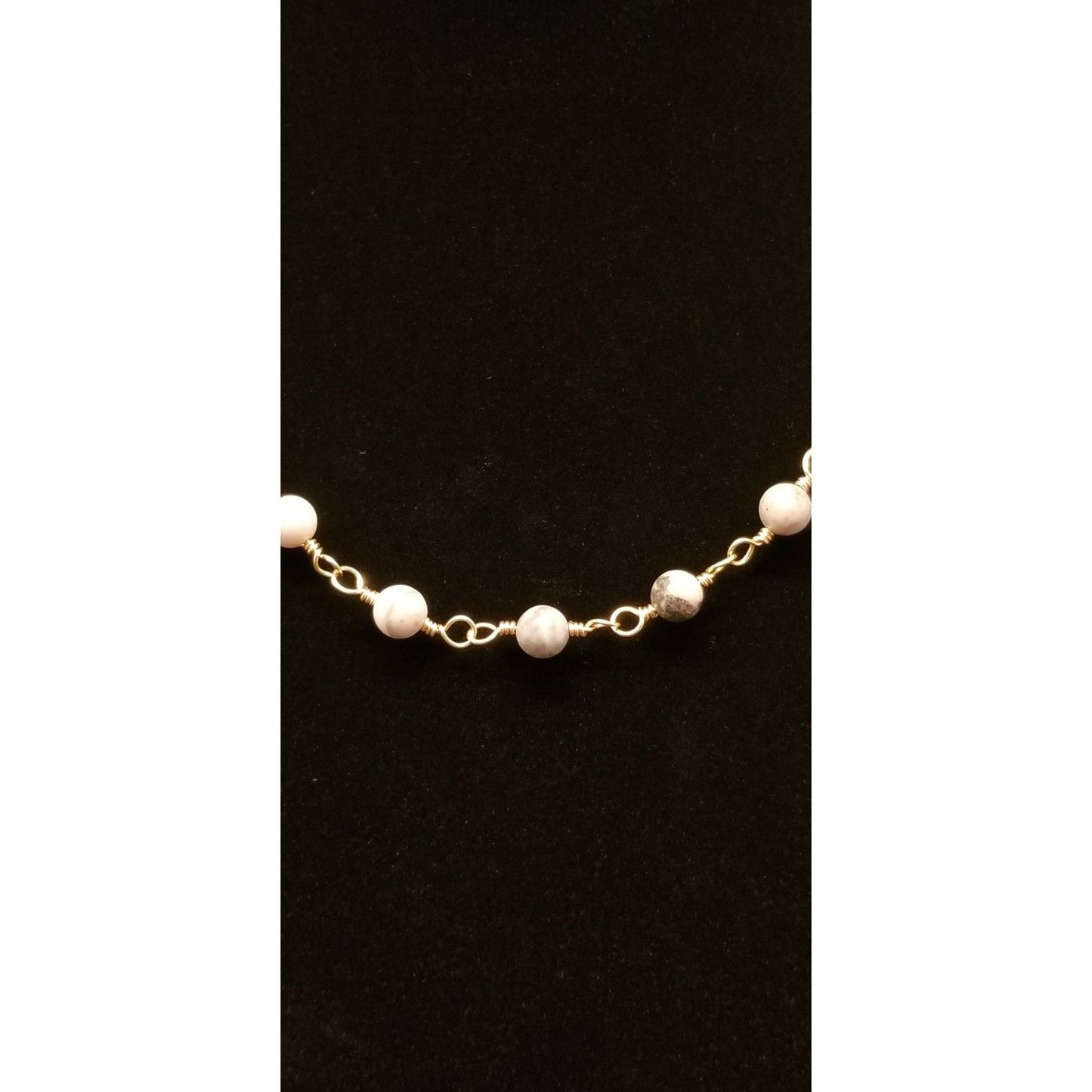 Handmade Agate Bead Chain Necklace – Gold Tone Wire Wrapped Natural Stone