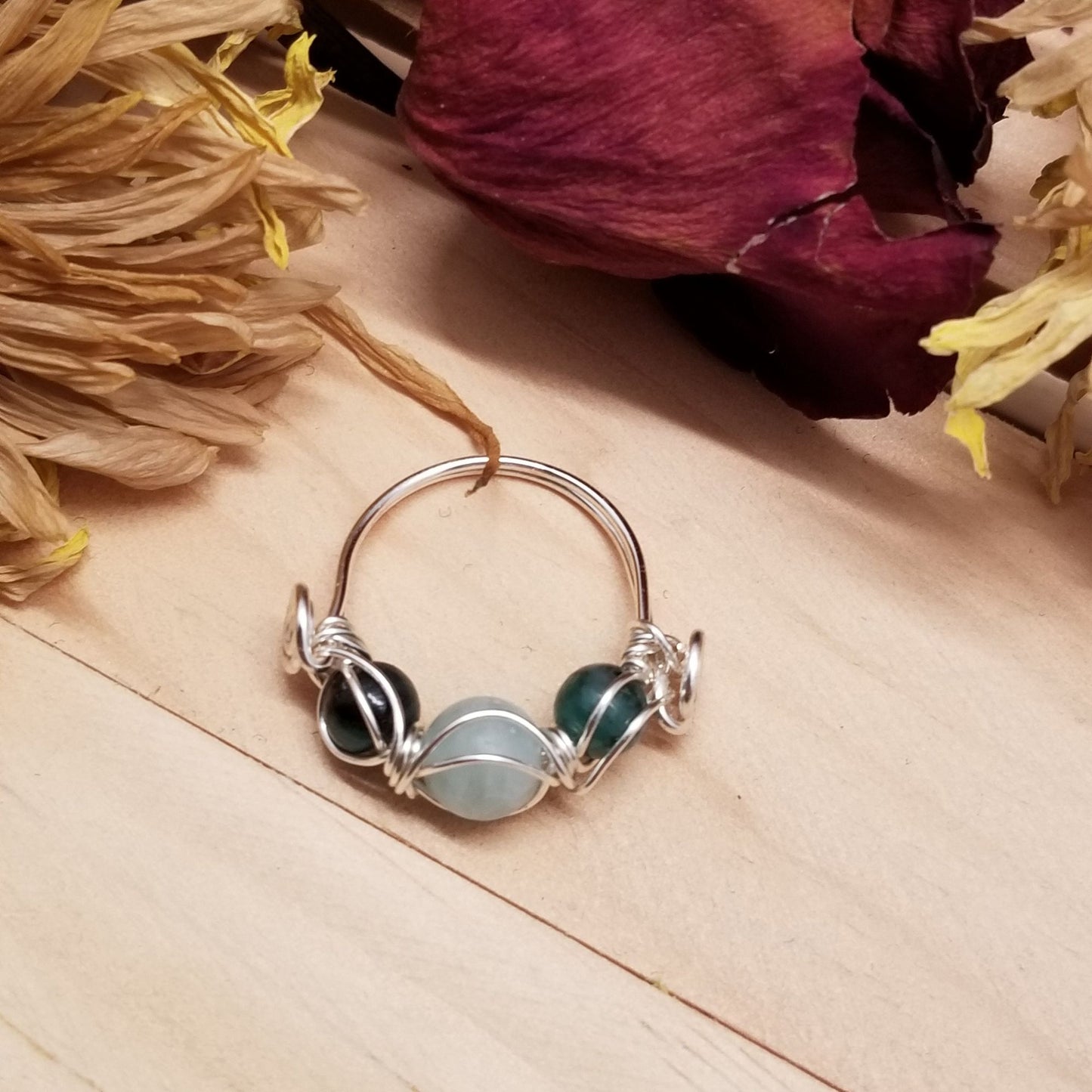 Handmade Wire Wrapped Aquamarine & Emerald Ring – Silver Tone Band